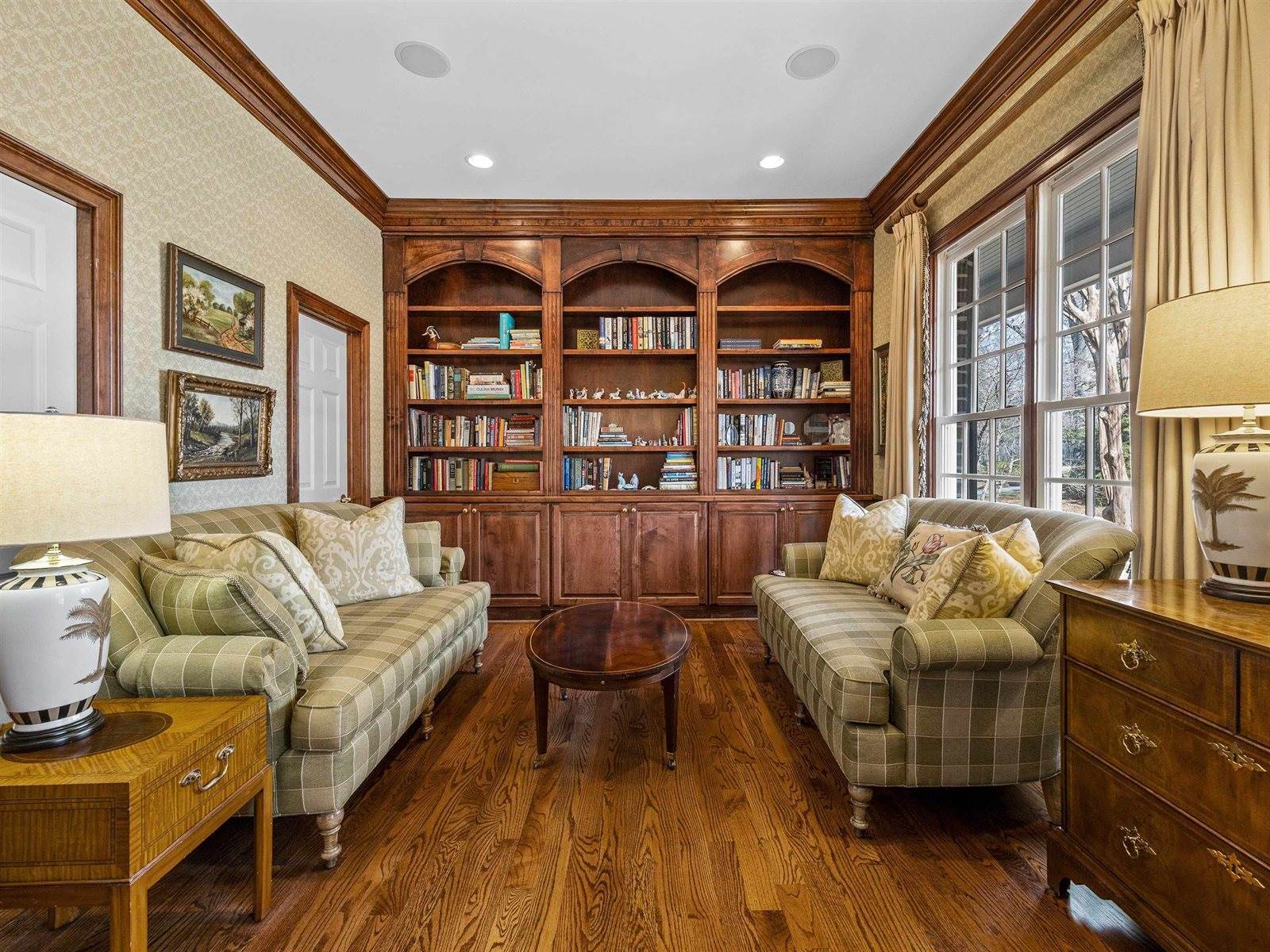 1002 Thomas, spartanburg, SC 29302