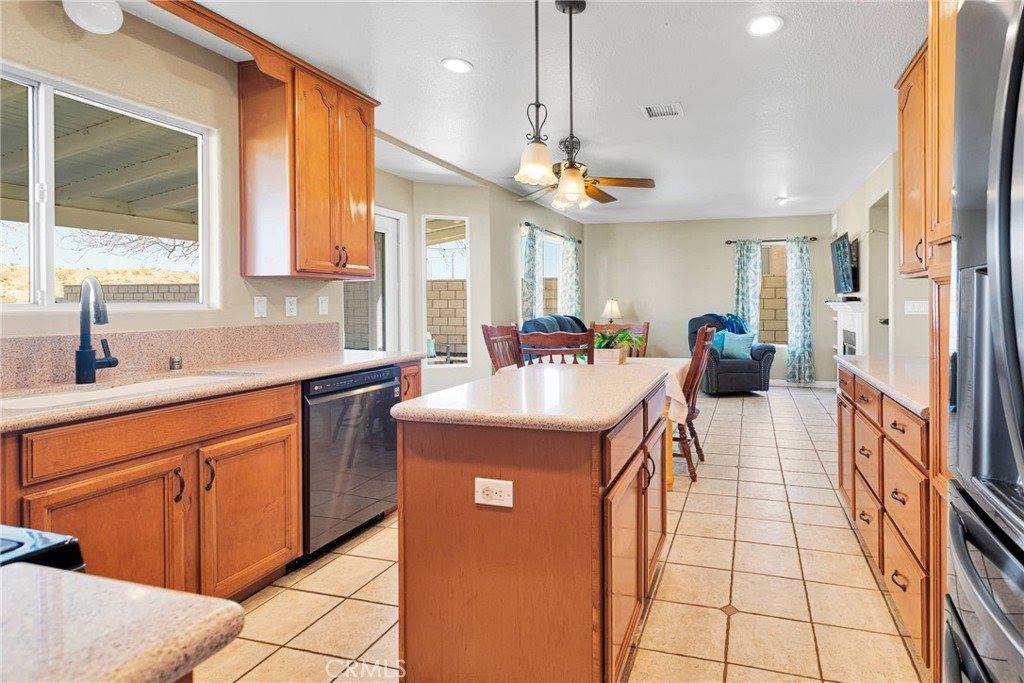 17115 Grand Mammoth Place, Victorville, CA 92394