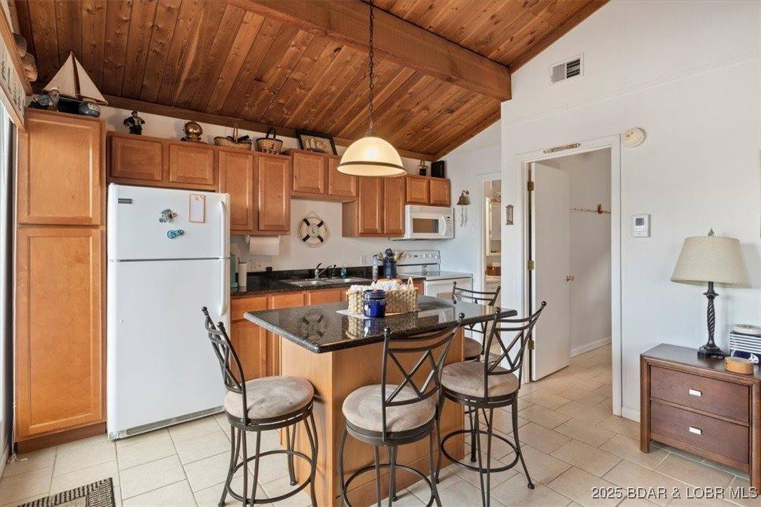 33881 Echo Road, Sunrise Beach, MO 65079