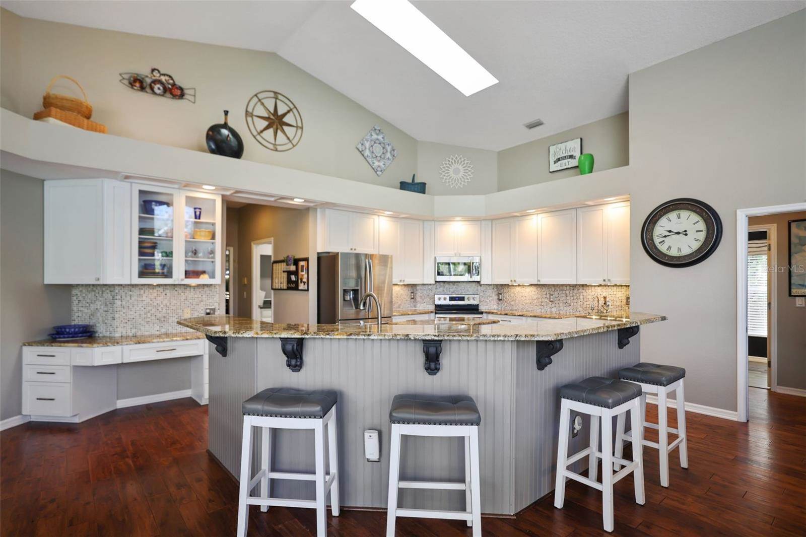 1354 Forestedge Boulevard, Oldsmar, FL 34677