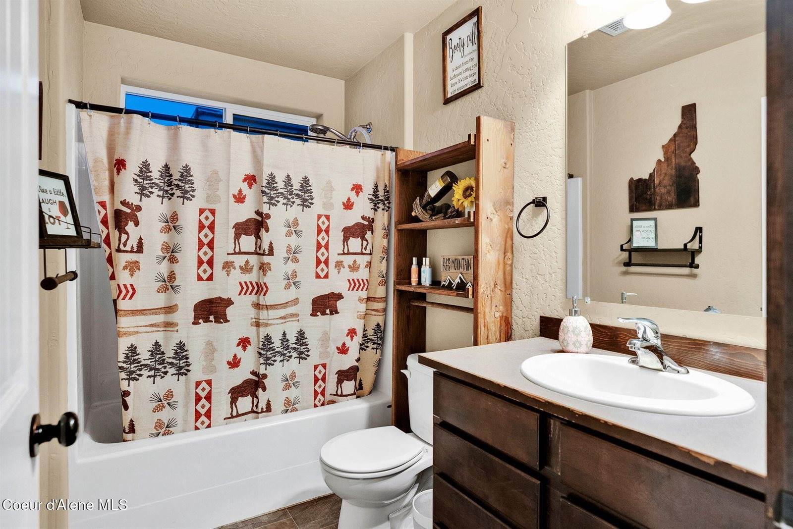 32960 North 14TH Ave, Spirit Lake, ID 83869