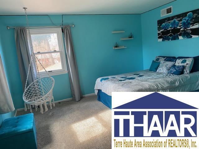 530 West Krislynn Woods Ave, West Terre Haute, IN 47885