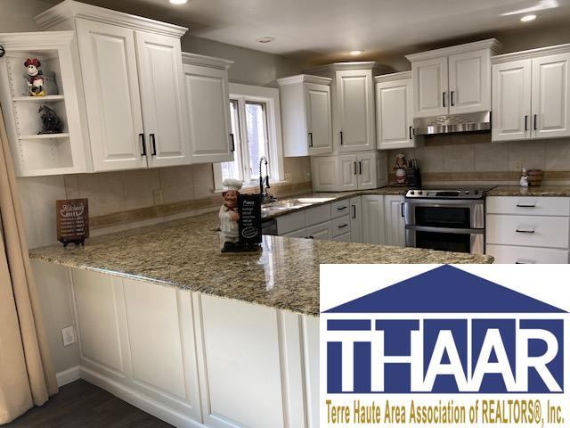 530 West Krislynn Woods Ave, West Terre Haute, IN 47885