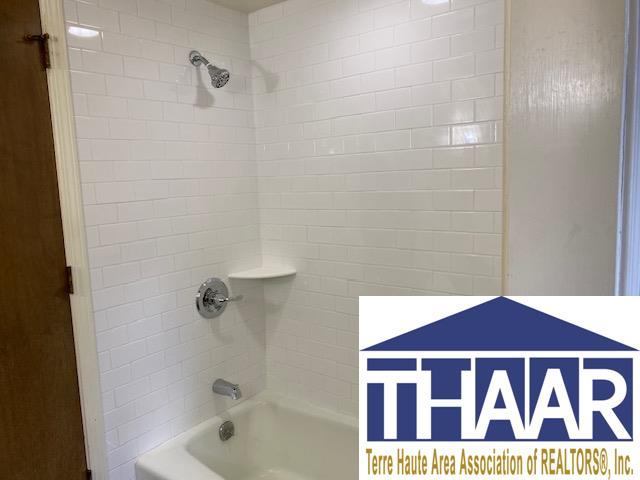 530 West Krislynn Woods Ave, West Terre Haute, IN 47885