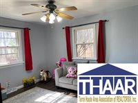 530 West Krislynn Woods Ave, West Terre Haute, IN 47885