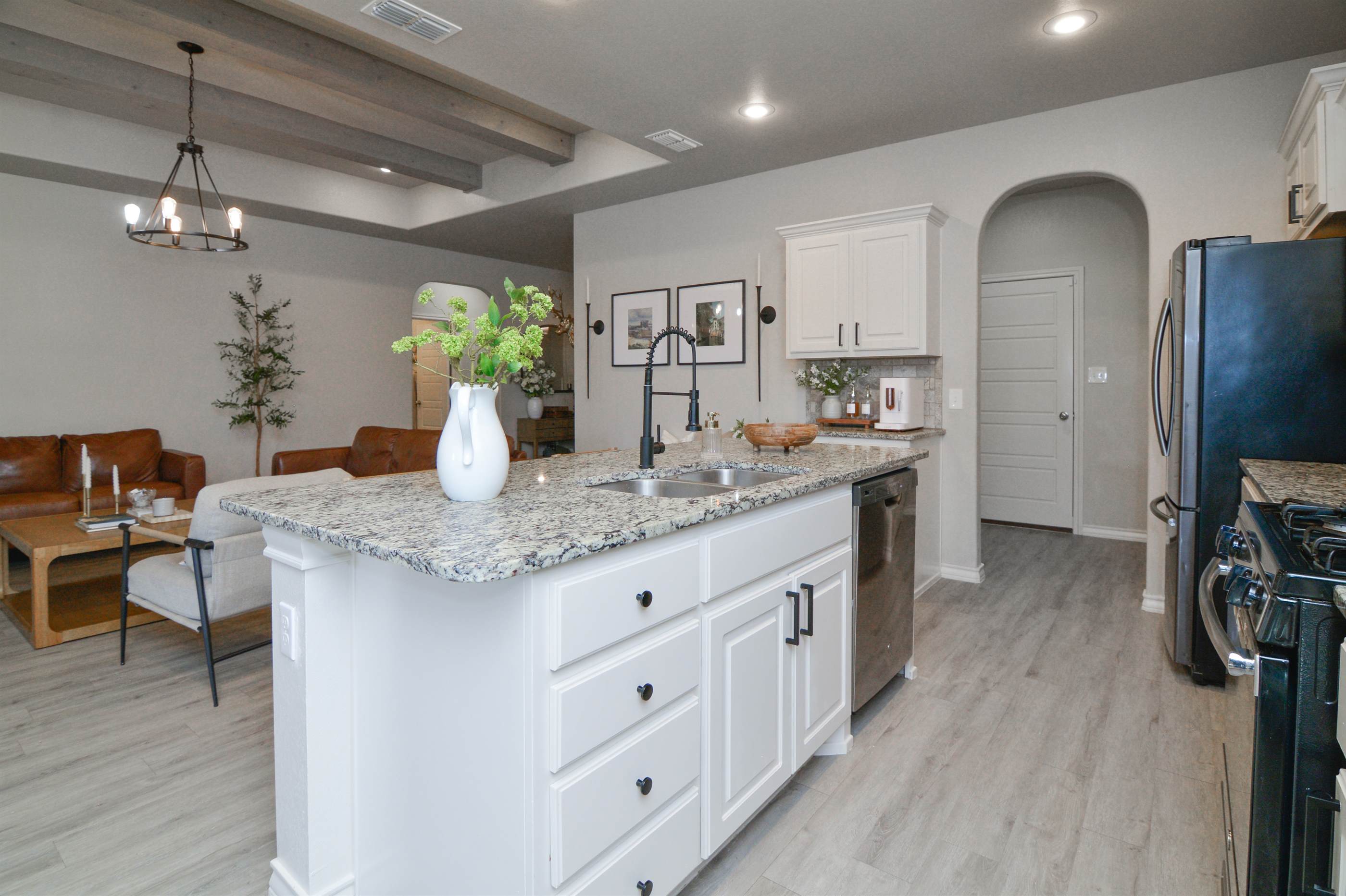 8811 18th St, Lubbock, TX 79416