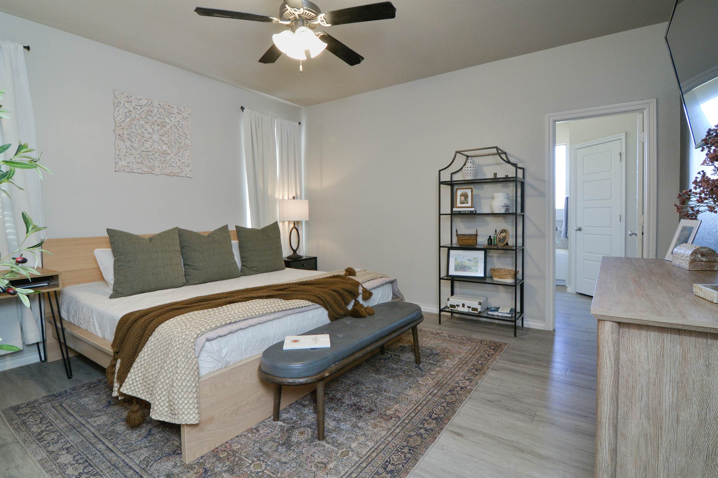 8811 18th St, Lubbock, TX 79416