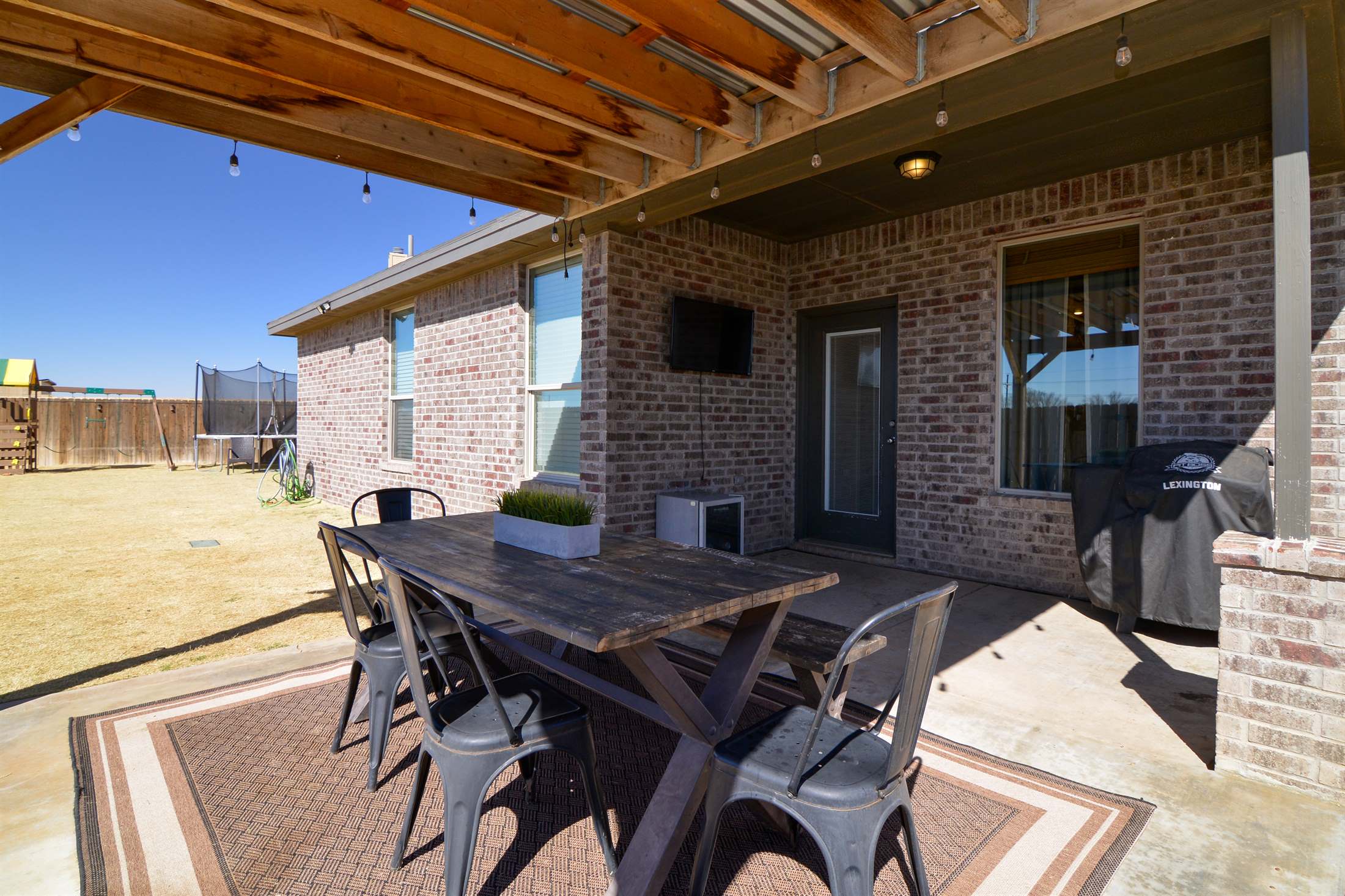 8811 18th St, Lubbock, TX 79416