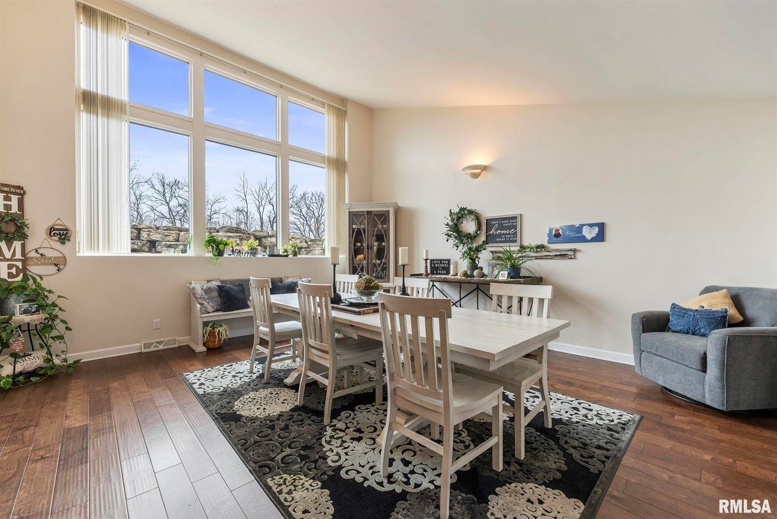 2302 Timber Lane Drive, Port Byron, IL 61275