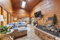 2302 Timber Lane Drive, Port Byron, IL 61275