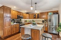 2302 Timber Lane Drive, Port Byron, IL 61275