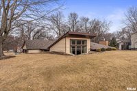 2302 Timber Lane Drive, Port Byron, IL 61275