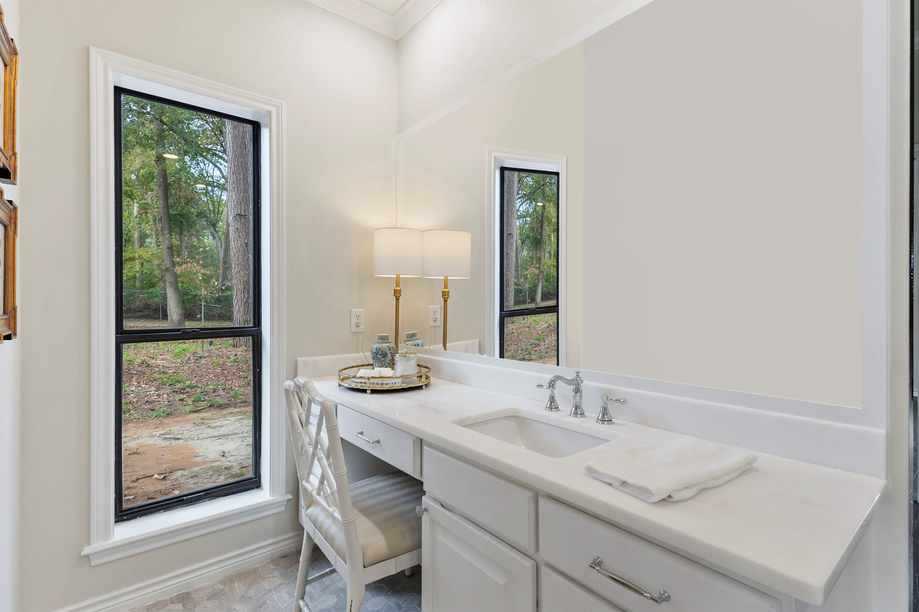 819 Ashford Ct, Tyler, TX 75703