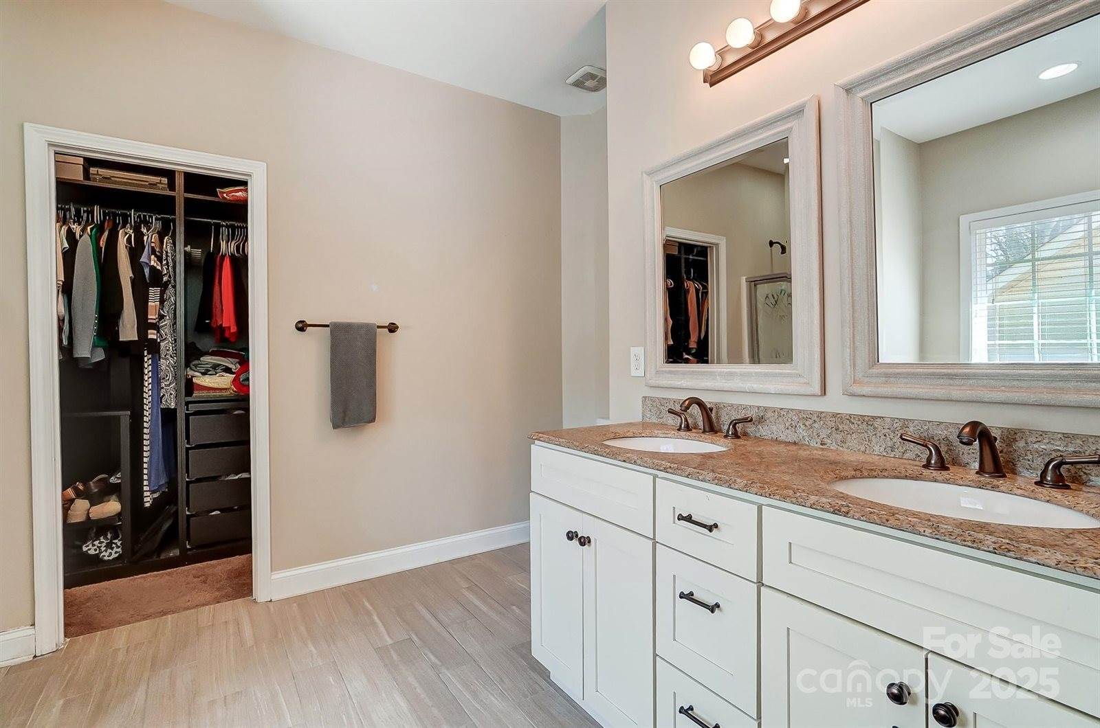 6618 Alexander Road, Charlotte, NC 28270