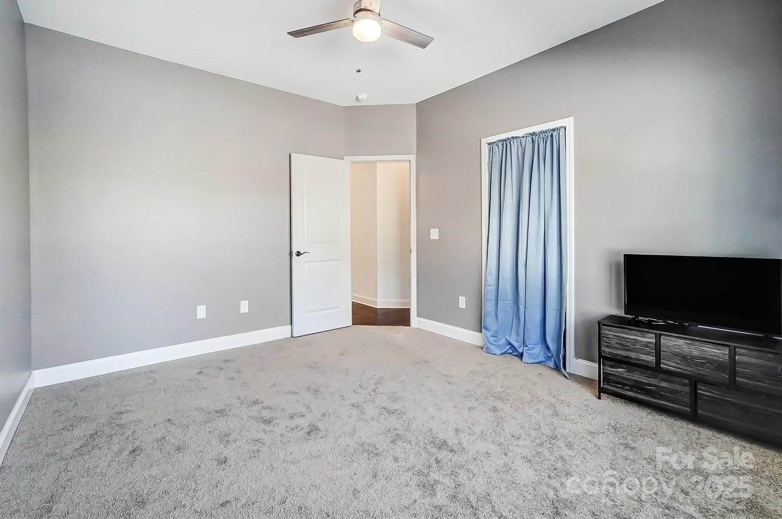 6618 Alexander Road, Charlotte, NC 28270