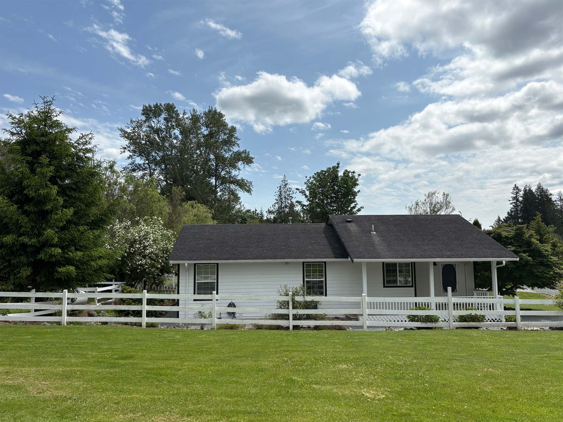 23925 Goldie Lane, Mount Vernon, WA 98273