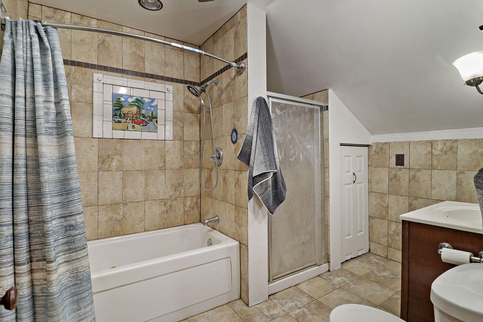 437 Harvey Dr, Racine, WI 53405