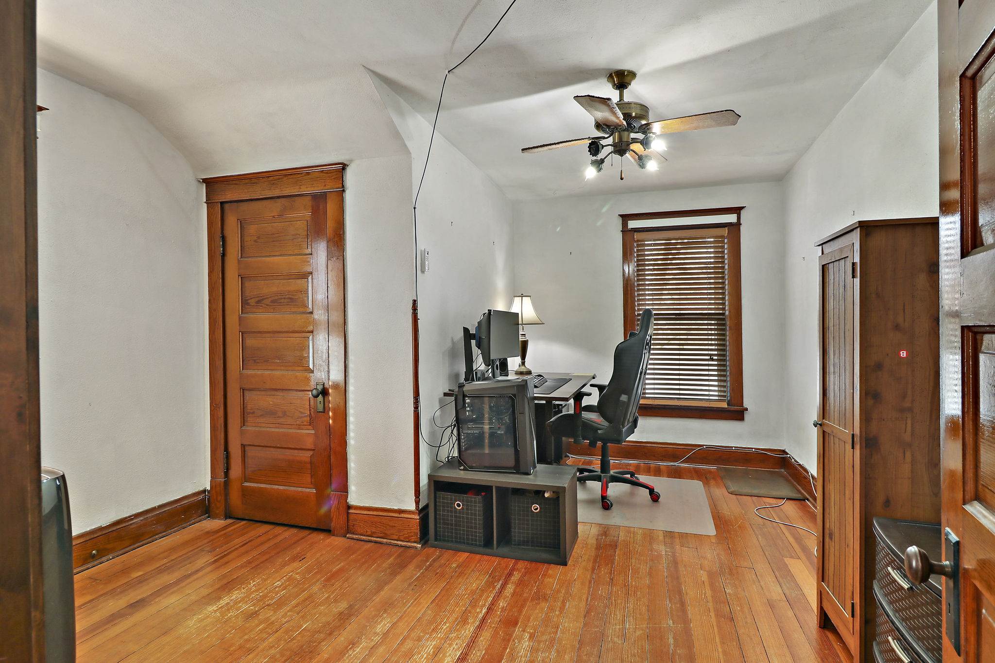 437 Harvey Dr, Racine, WI 53405