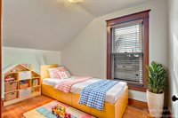 437 Harvey Dr, Racine, WI 53405