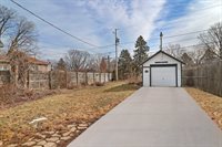 437 Harvey Dr, Racine, WI 53405