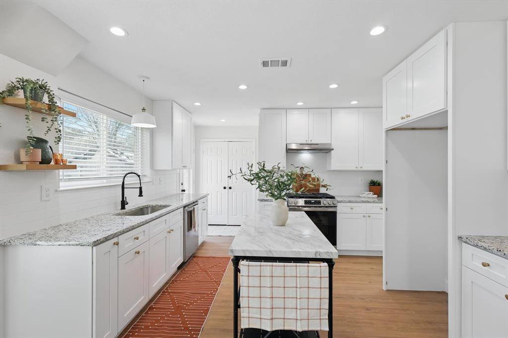 4410 Hanover Street, Grand Prairie, TX 75052