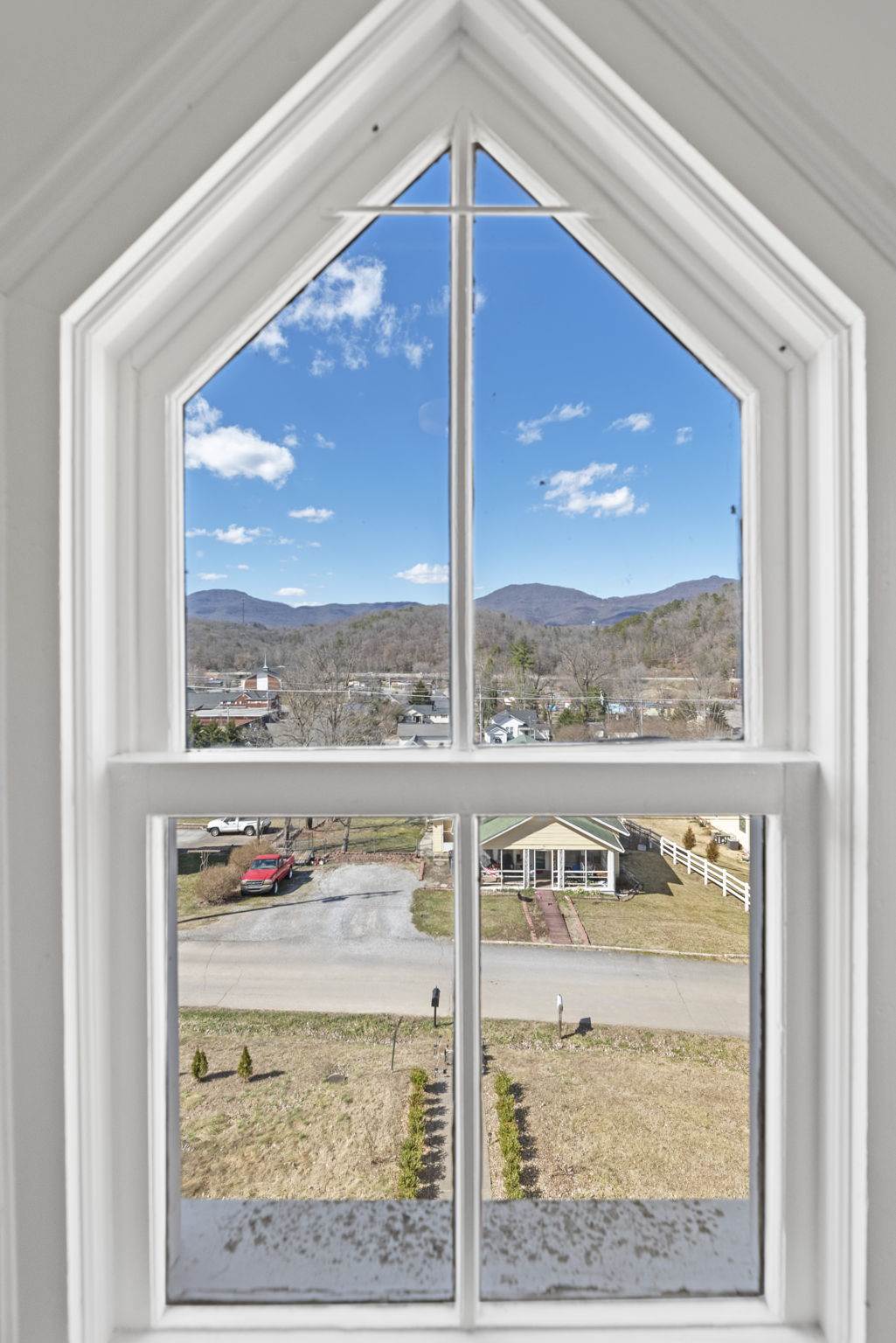 115 Morgan Street, Oliver Springs, TN 37840