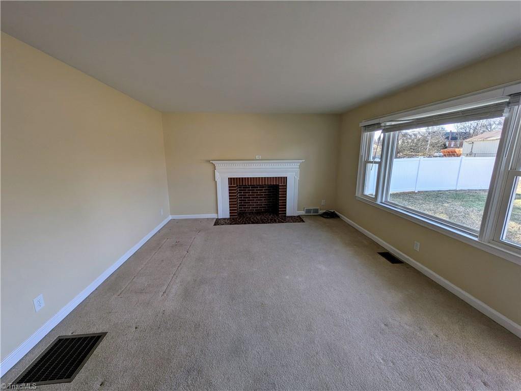 220 West King Street, King, NC 27021