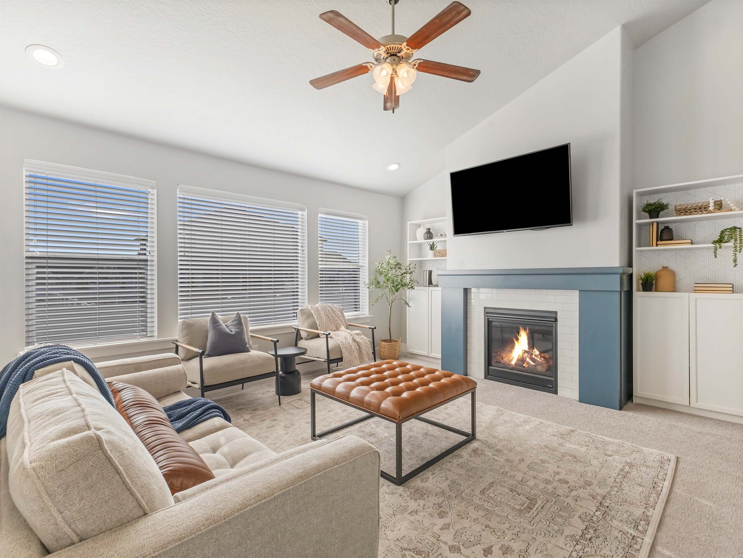 544 East Delano Peak Dr, Eagle Mountain, UT 84005