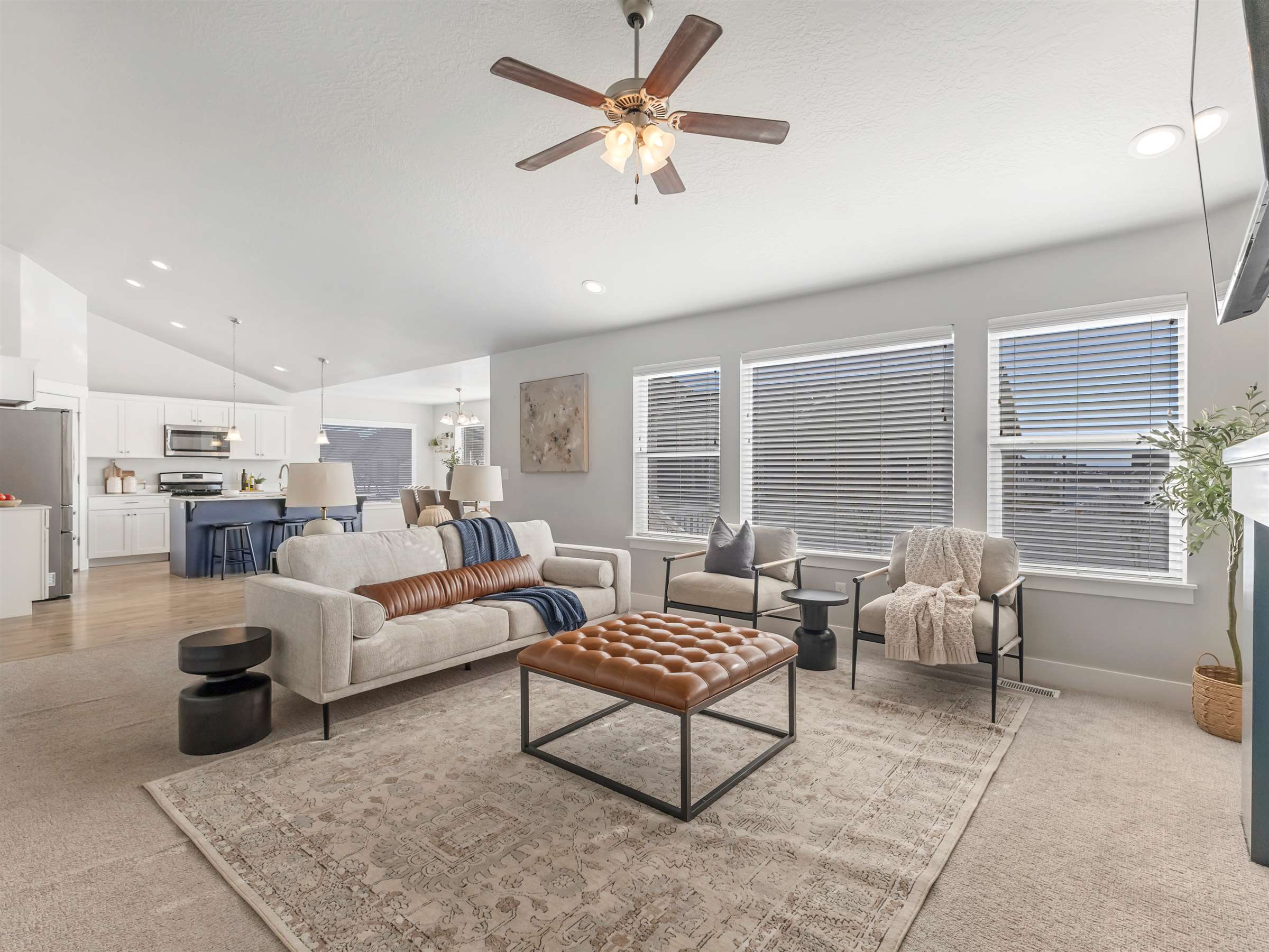 544 East Delano Peak Dr, Eagle Mountain, UT 84005