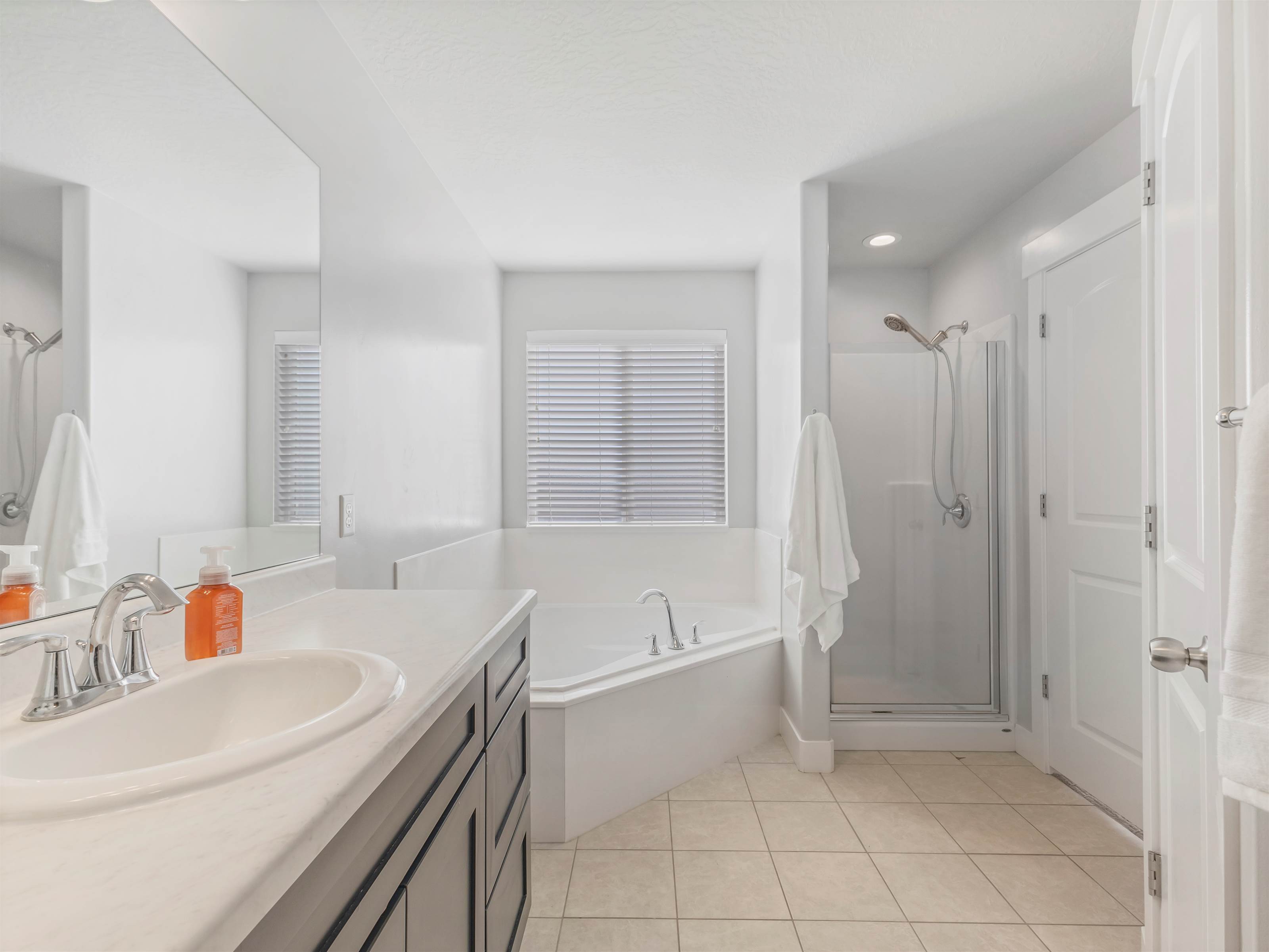 544 East Delano Peak Dr, Eagle Mountain, UT 84005