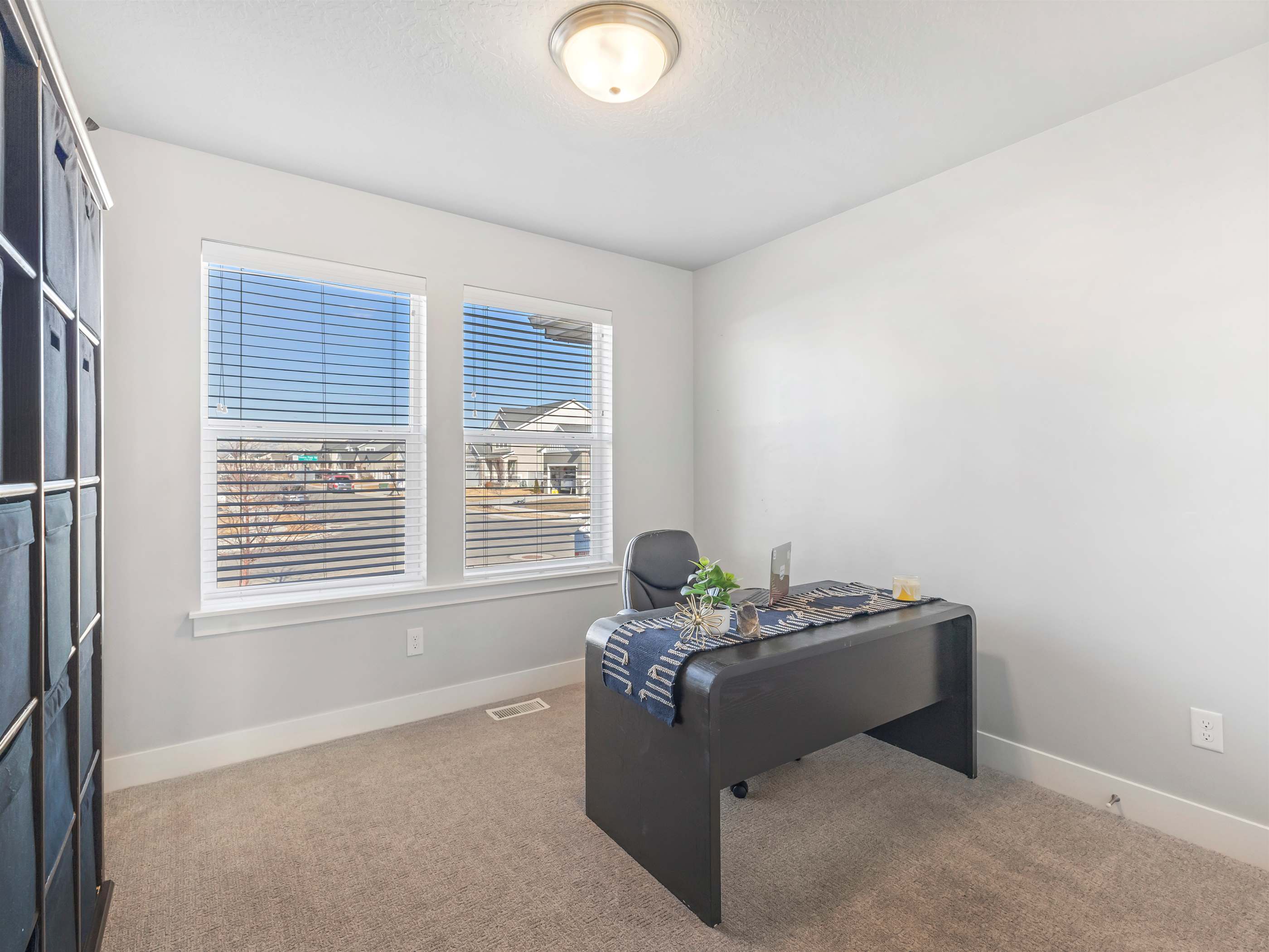 544 East Delano Peak Dr, Eagle Mountain, UT 84005