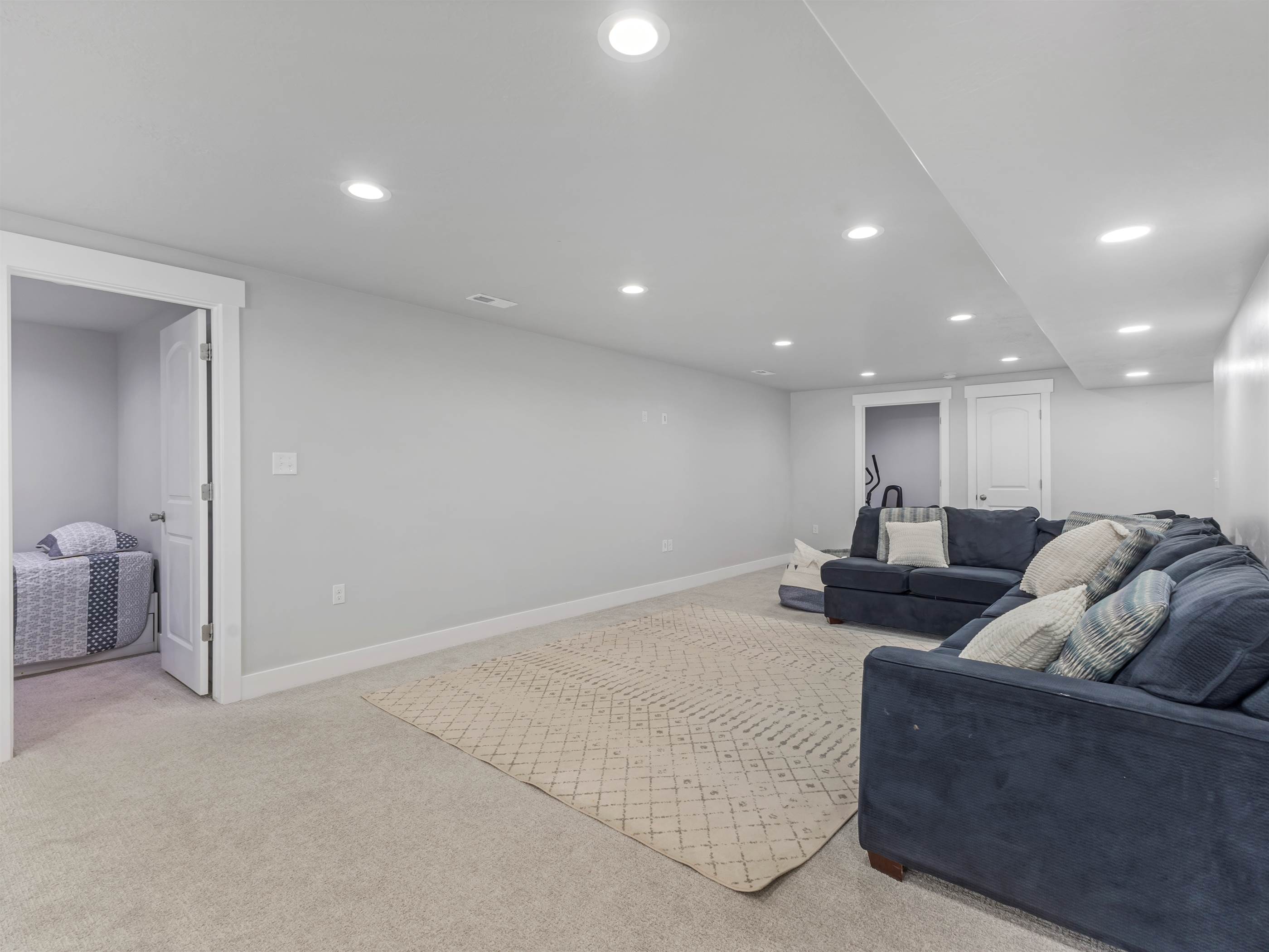 544 East Delano Peak Dr, Eagle Mountain, UT 84005