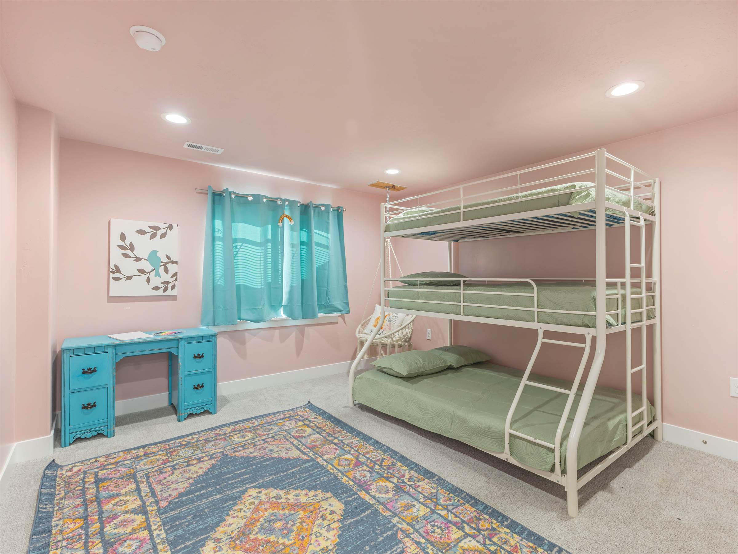 544 East Delano Peak Dr, Eagle Mountain, UT 84005