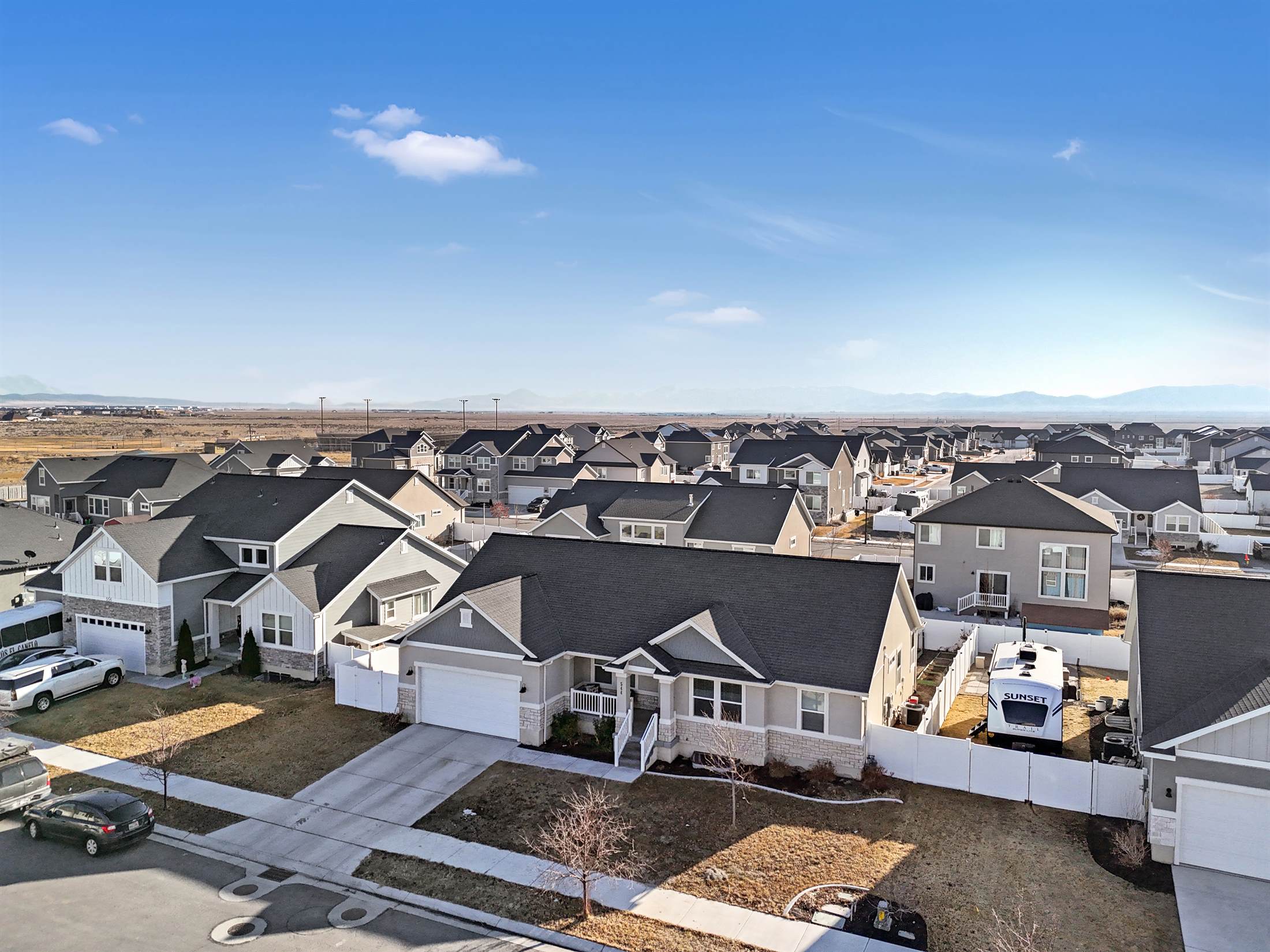 544 East Delano Peak Dr, Eagle Mountain, UT 84005