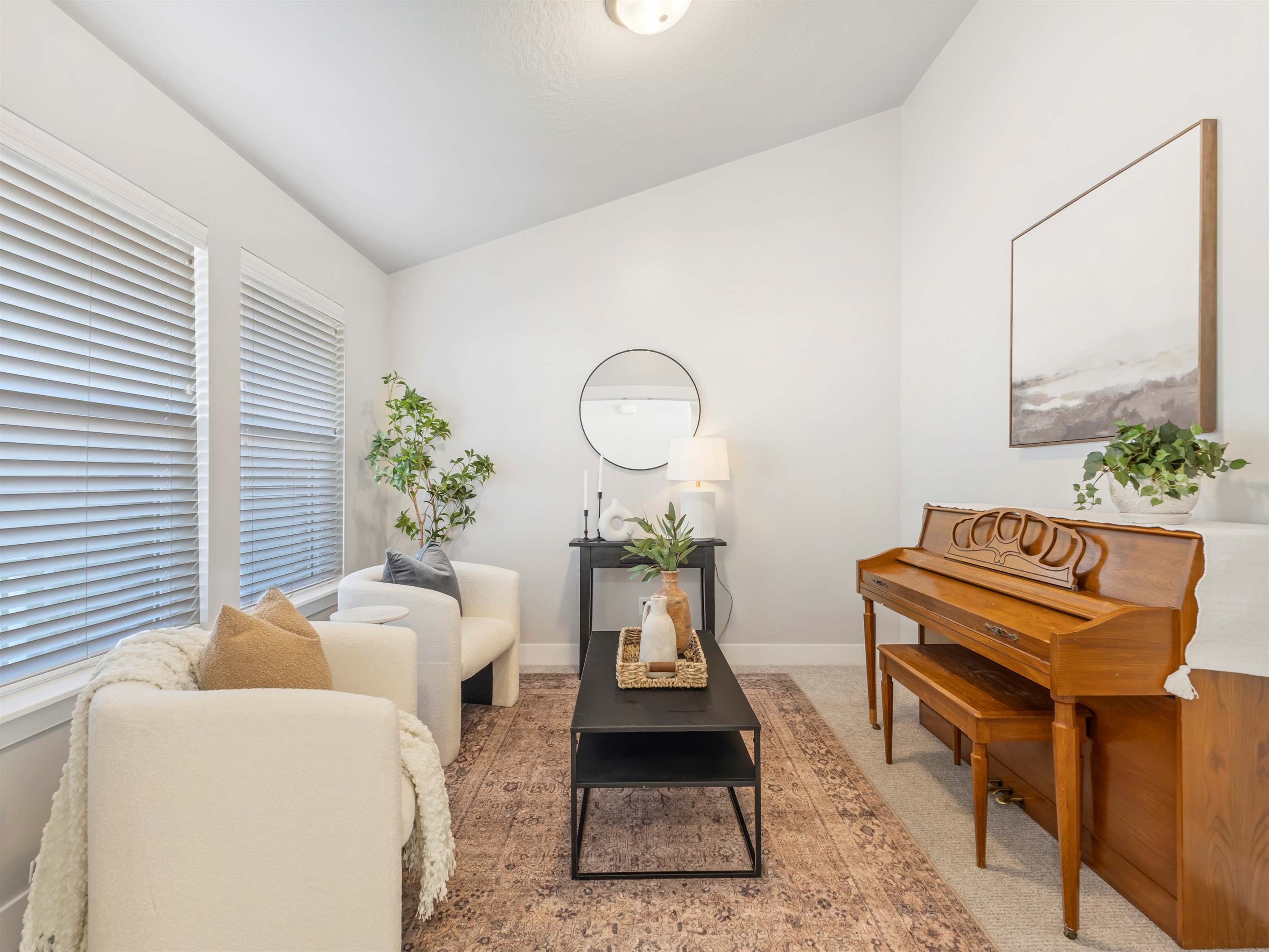 544 East Delano Peak Dr, Eagle Mountain, UT 84005