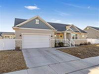 544 East Delano Peak Dr, Eagle Mountain, UT 84005