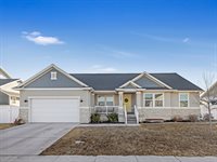544 East Delano Peak Dr, Eagle Mountain, UT 84005