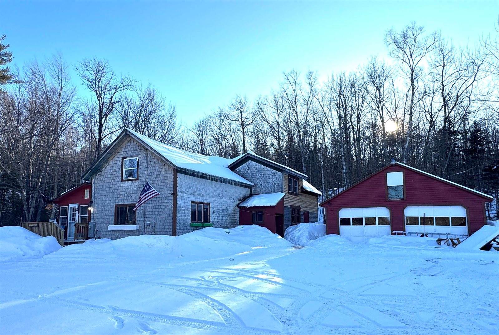 51 North Guilford Road, Monson, ME 04464