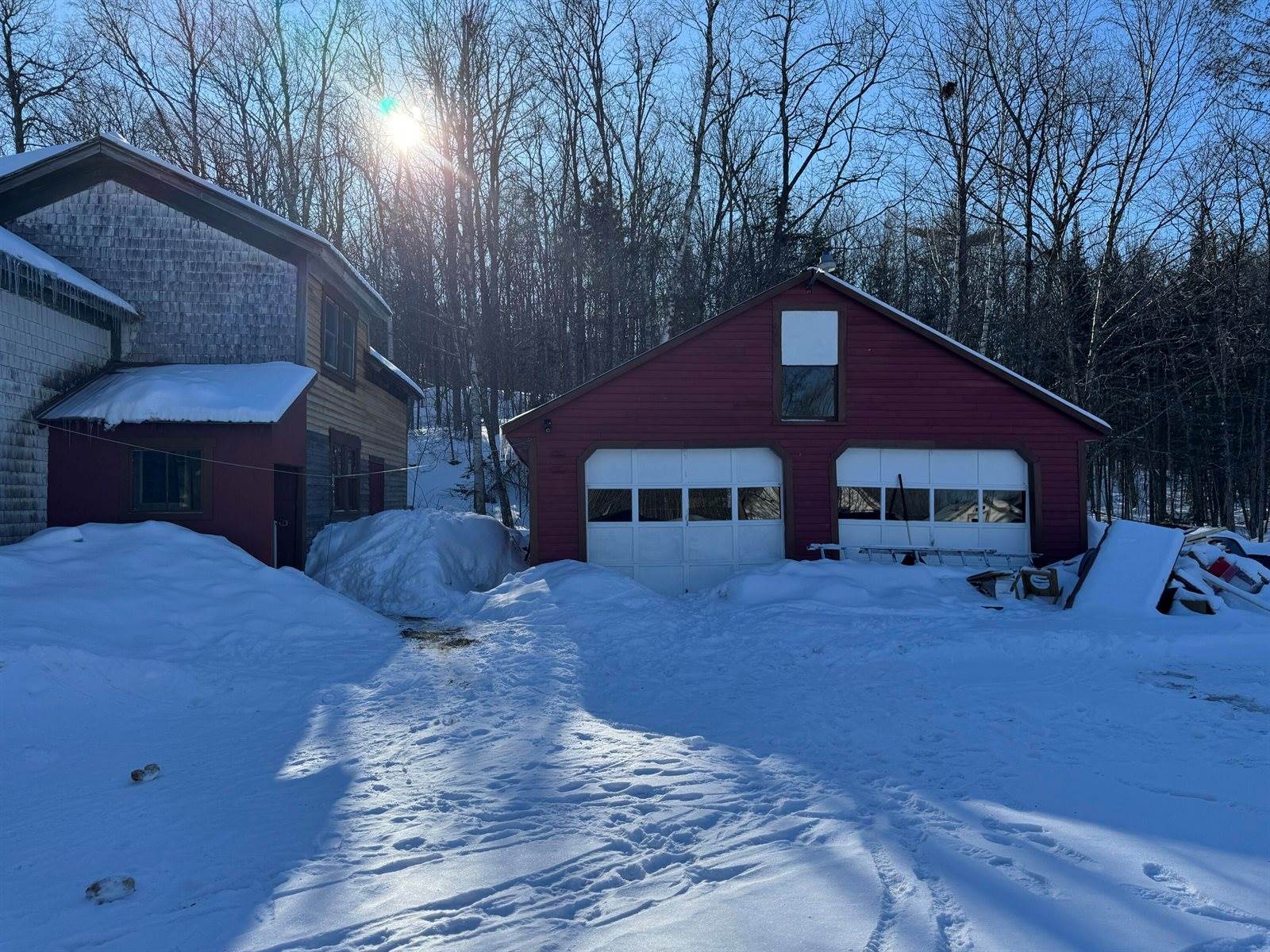 51 North Guilford Road, Monson, ME 04464