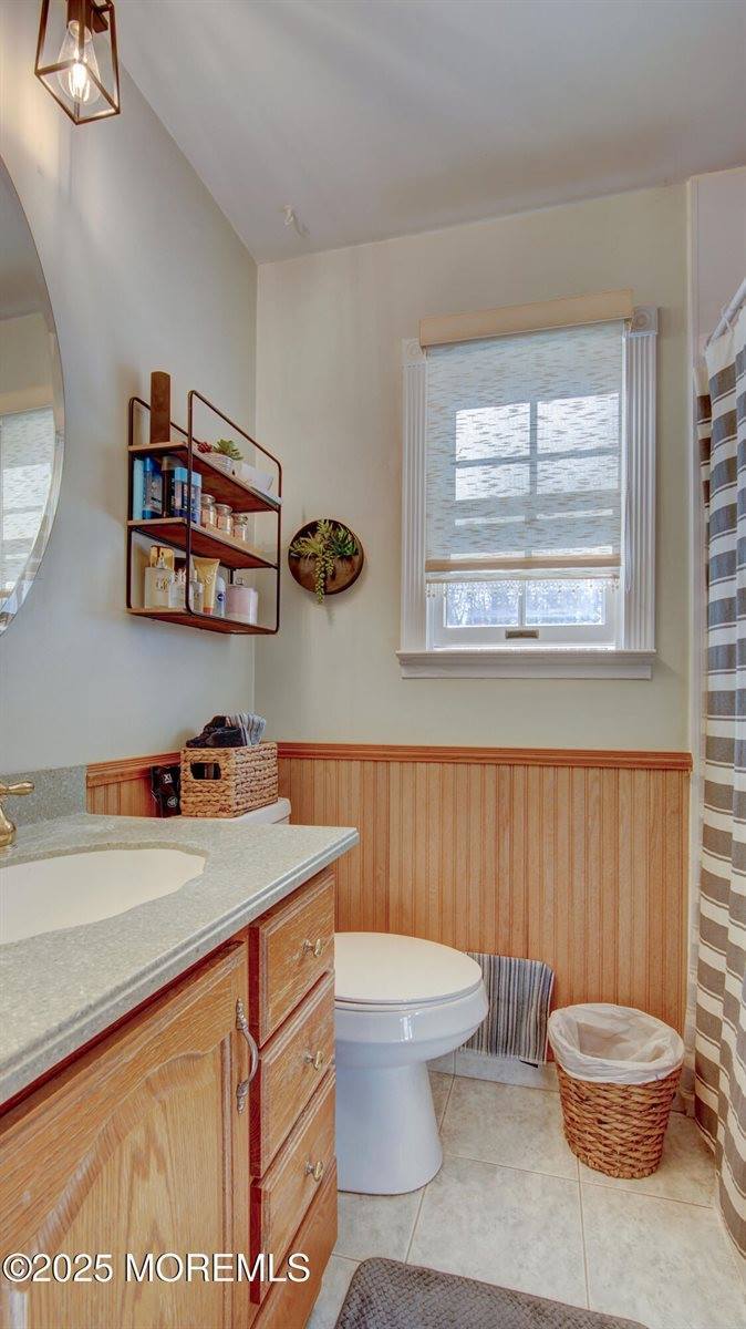 8 Feathertree Court, Howell, NJ 07731