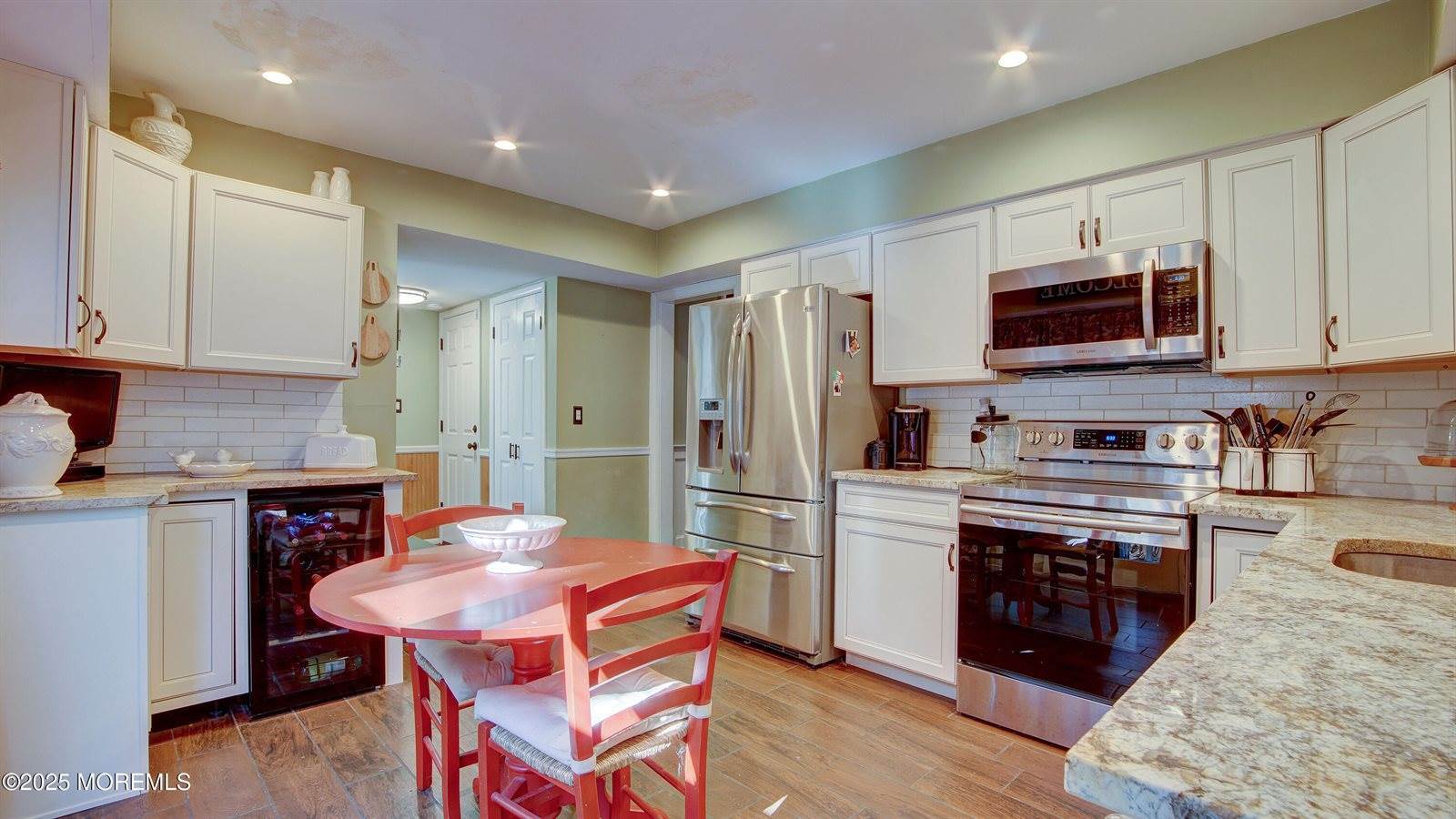 8 Feathertree Court, Howell, NJ 07731