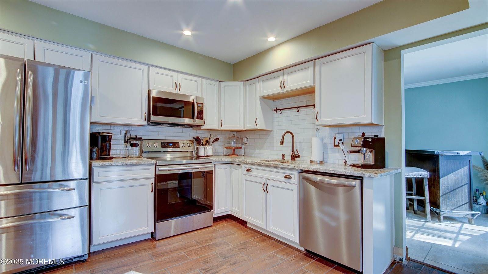 8 Feathertree Court, Howell, NJ 07731