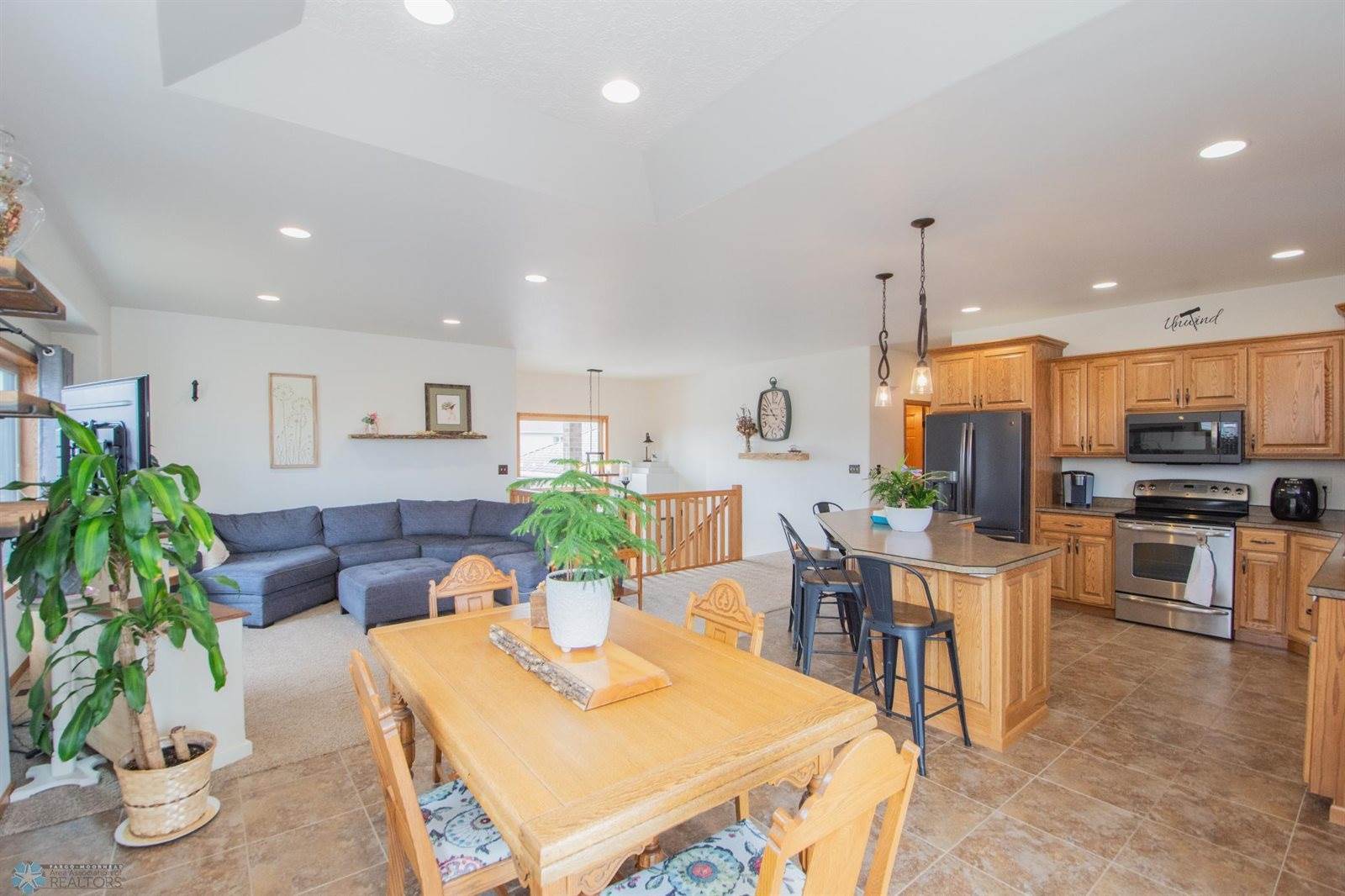 1210 35th Street Circle South, Moorhead, MN 56560