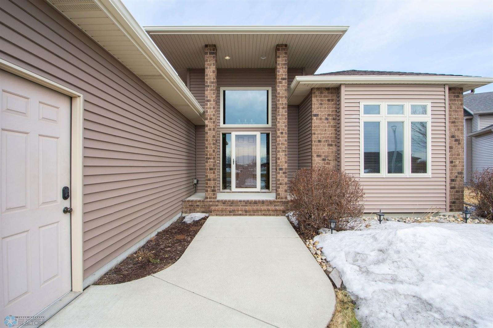 1210 35th Street Circle South, Moorhead, MN 56560