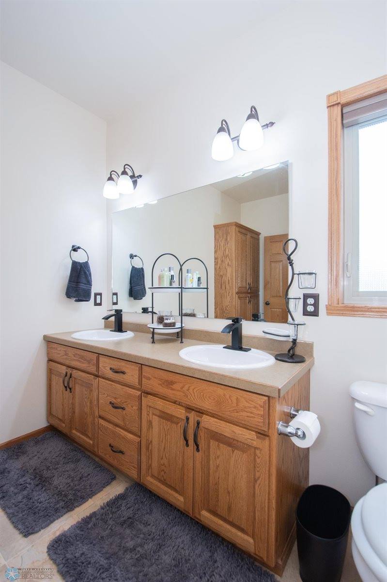 1210 35th Street Circle South, Moorhead, MN 56560