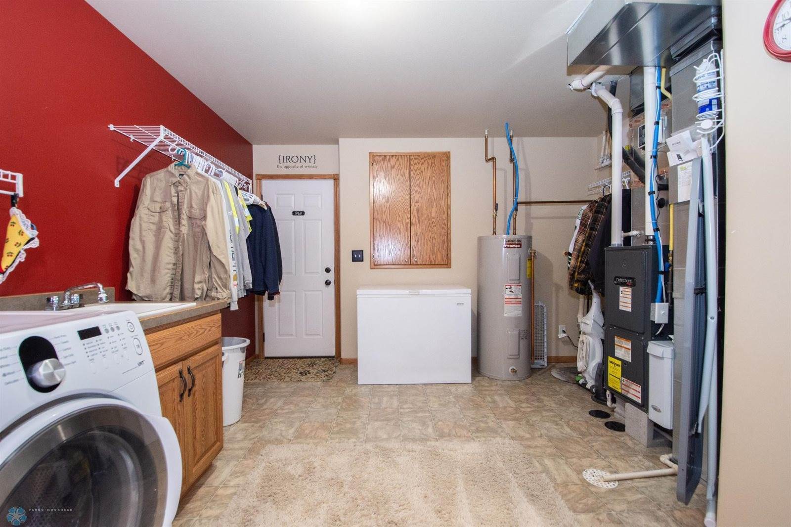 1210 35th Street Circle South, Moorhead, MN 56560