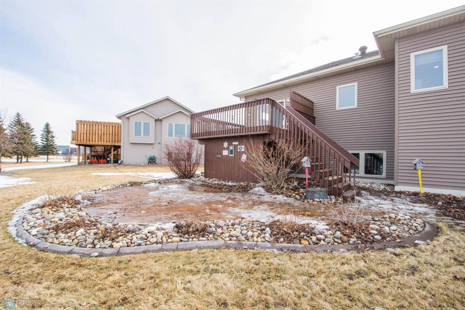 1210 35th Street Circle South, Moorhead, MN 56560