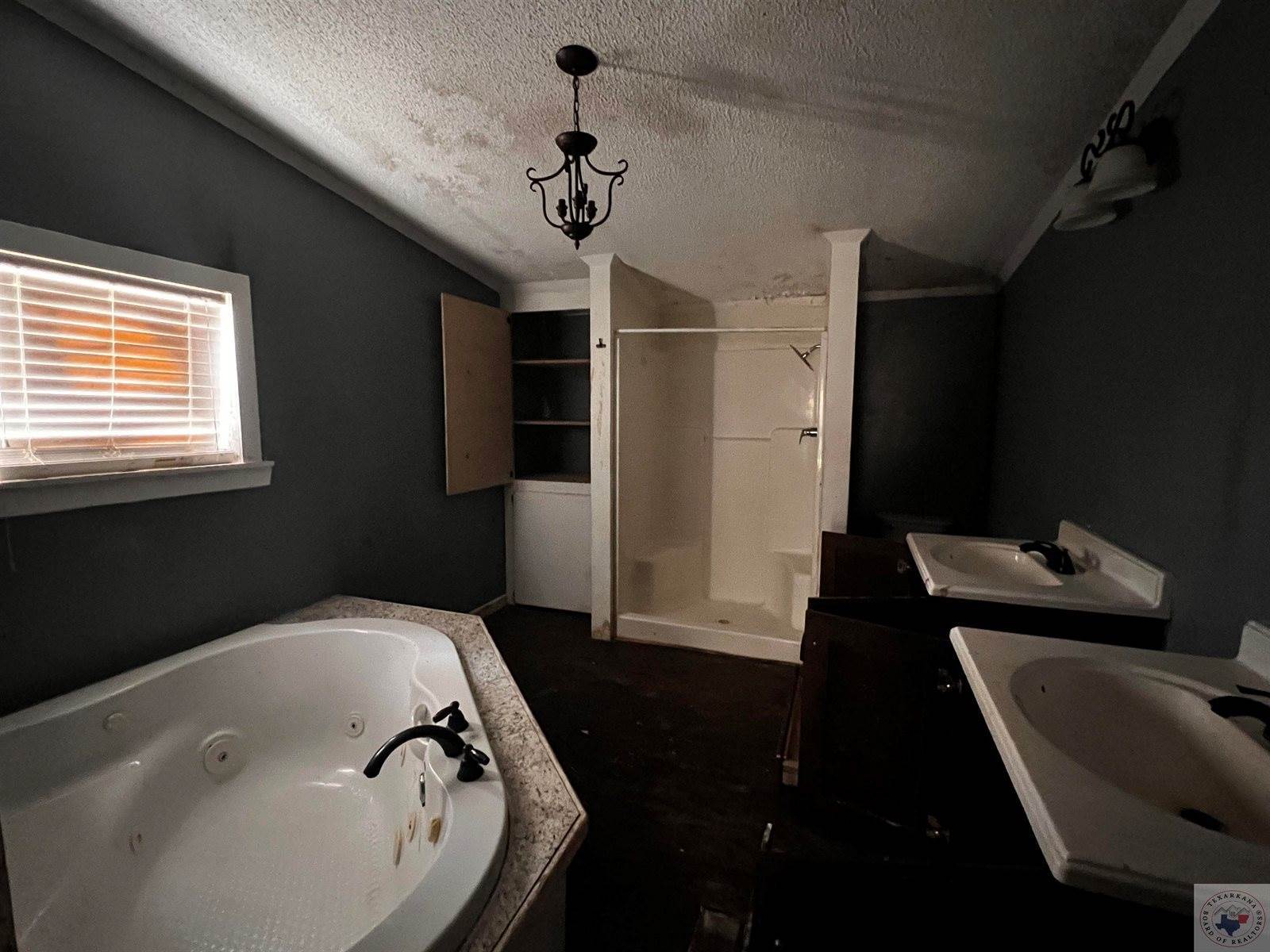 205 Lynch St, New Boston, TX 75570