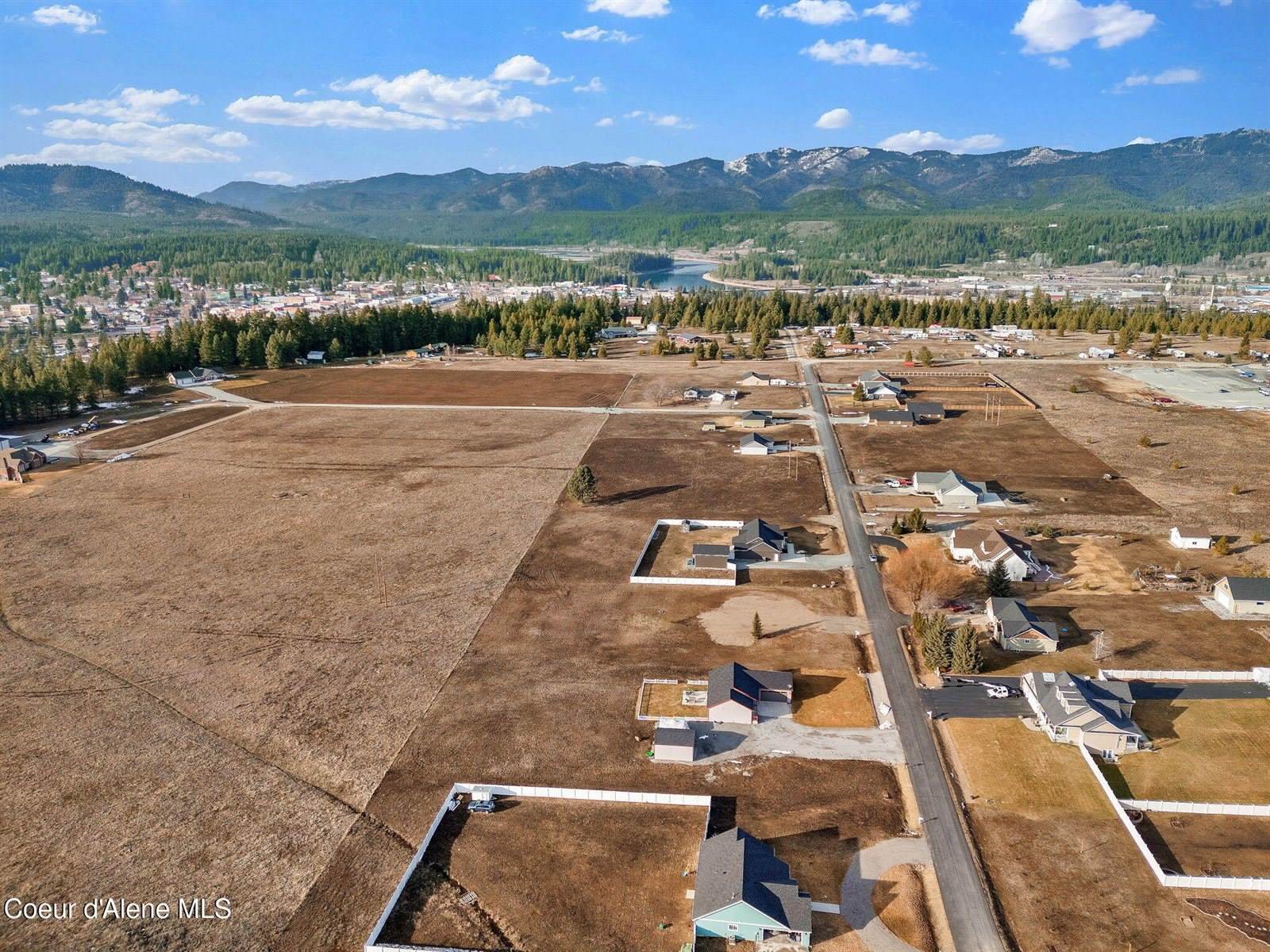 382 Solar Rd, Oldtown, ID 83822