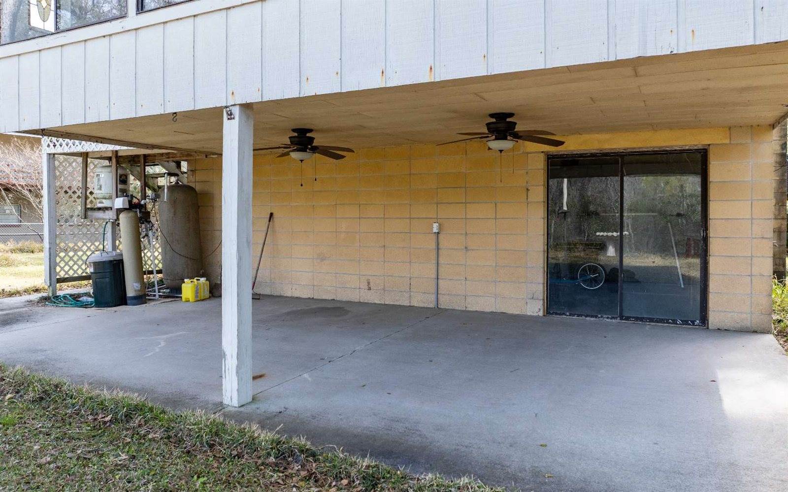 7910 SW 25th Place, Bell, FL 32619
